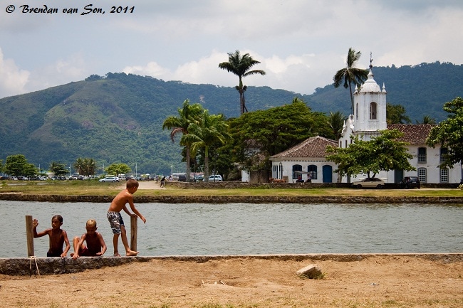 Kids playing in Paraty