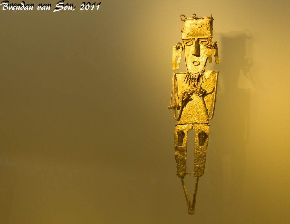 Gold figurine