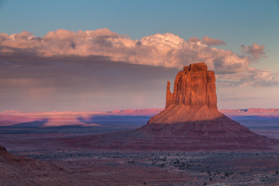 Finding Great Light in Monument Valley - Brendan van Son Photography