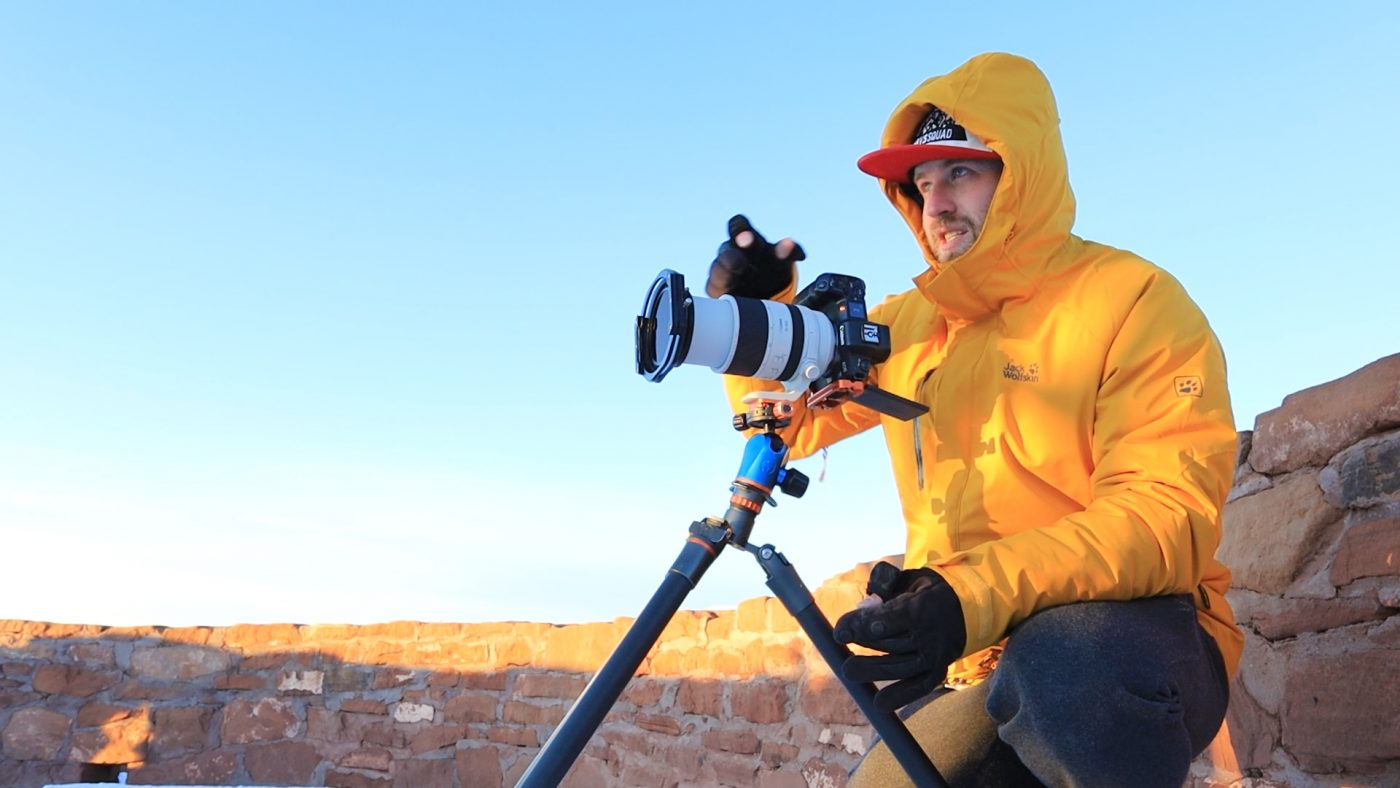 photographer using the Canon rf 70-200mm